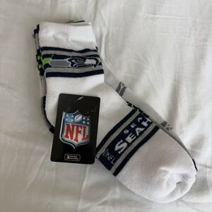 NEW Seahawks NFL Ankle Socks (Size 7-14)